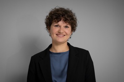 Porträt von Dr. Lisa Johnsen, Leitung Administration NCT/UCC Dresden