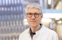 Portrait of Professor Stefan Fröhling