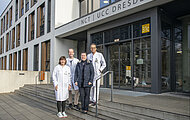 Mitglieder des Projektteams der Hochschulmedizin Dresden, v.l.n.r.: Dr. Katharina Egger-Heidrich, Dr. Jan Moritz Middeke, Gabriele Müller, Prof. Martin Bornhäuser.